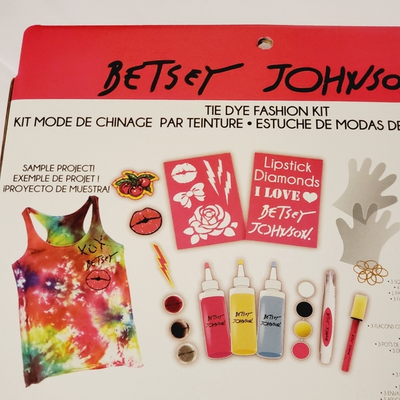 Betsey Johnson Tie Dye Fashion Kit - Picture 5 of 6